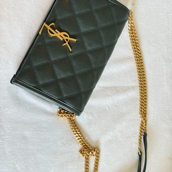 π«ππππππ
πΈππππππ
π©ππππ - Picture 3 of 16